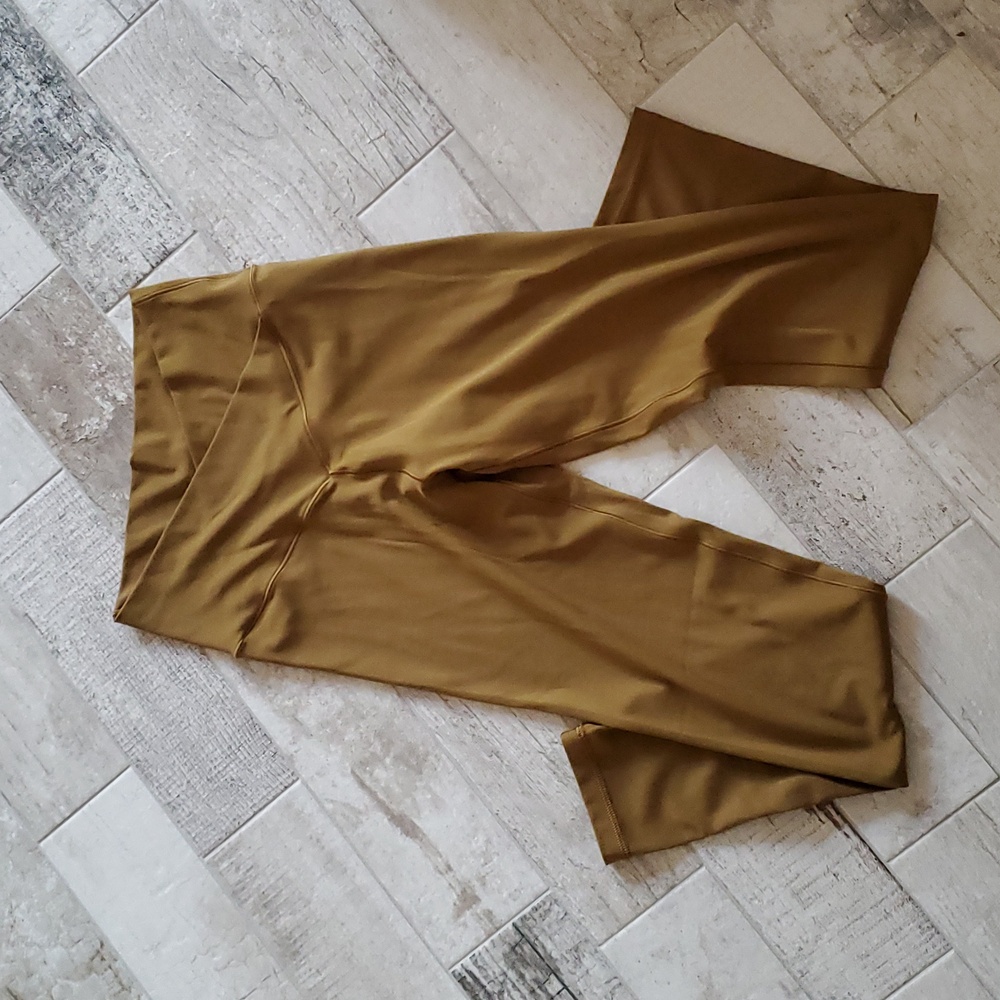 American Eagle Offline By Aerie Women's Medium Crossover Waist Legging Brown